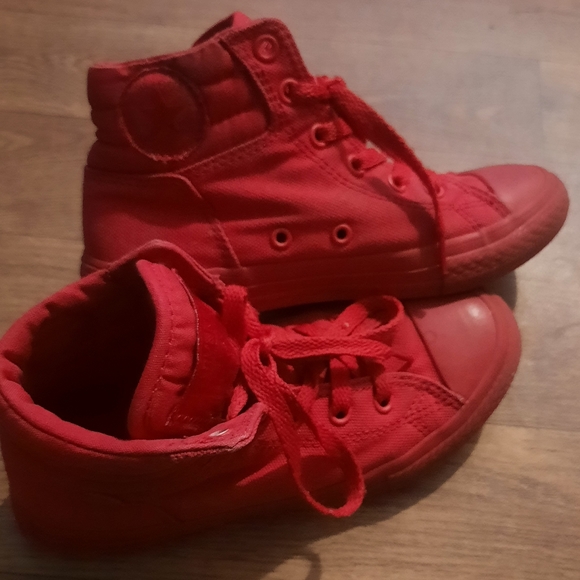 SOLD Converse Red Hightops, Size 1 - Picture 7 of 13